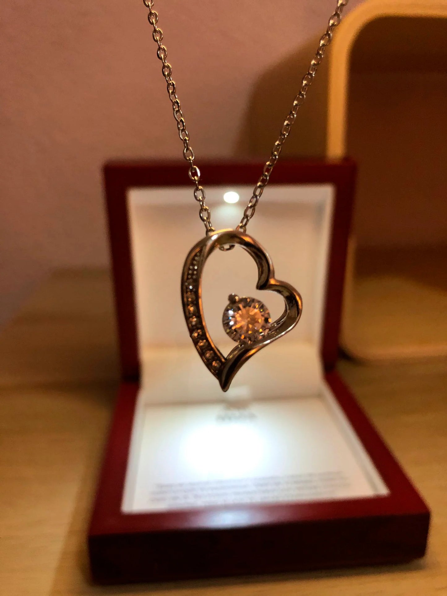 COLLAR CORAZÓN ETERNO + Cajita GRATIS🎁
