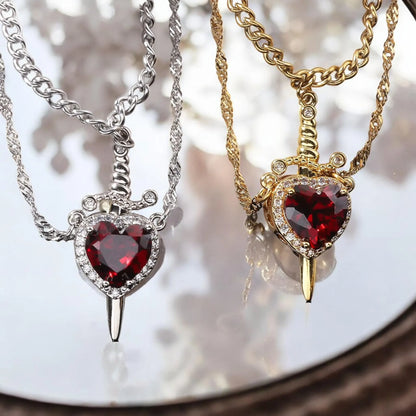 Collar Espada & Corazón ❤️‍🔥 + Cajita Regalo GRATIS 🎁