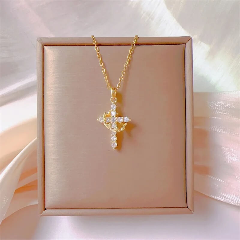 ✝️Collar Cruz Protector con Corona👑 + Cajita de Regalo GRATIS 🎁